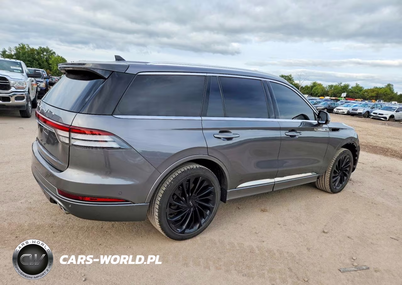 2021 Lincoln Aviator Reserve VIN:5LM5J7XC7MGL03004 - 3
