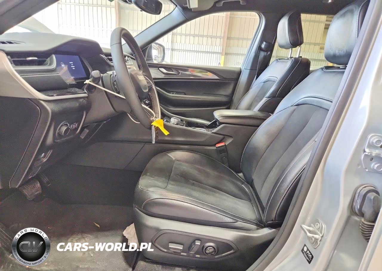 2023 Jeep Grand Cherokee L Laredo VIN:1C4RJJAG9P8742995 - 7
