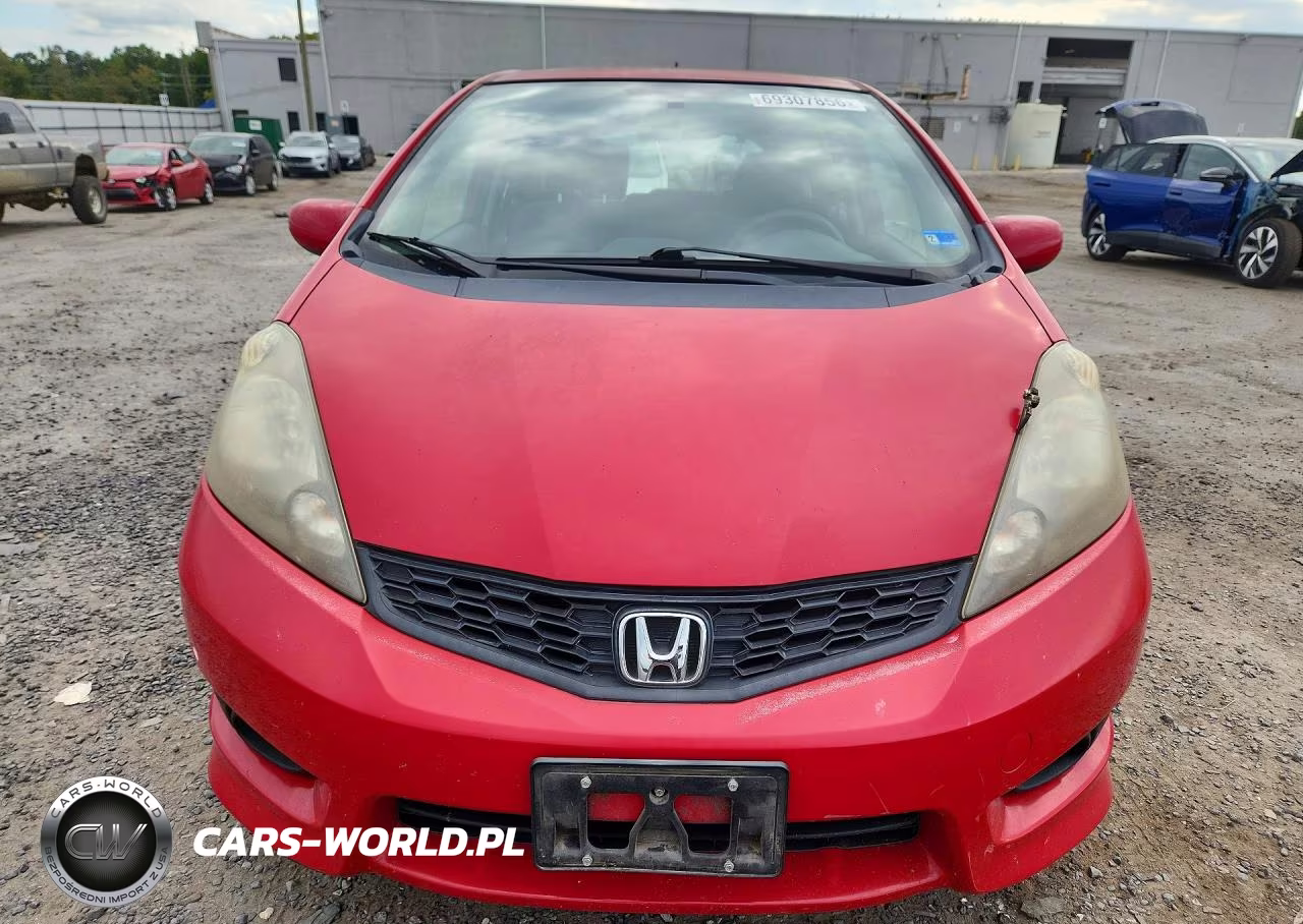 2013 Honda Fit Sport VIN:JHMGE8H56DC008508 - 5