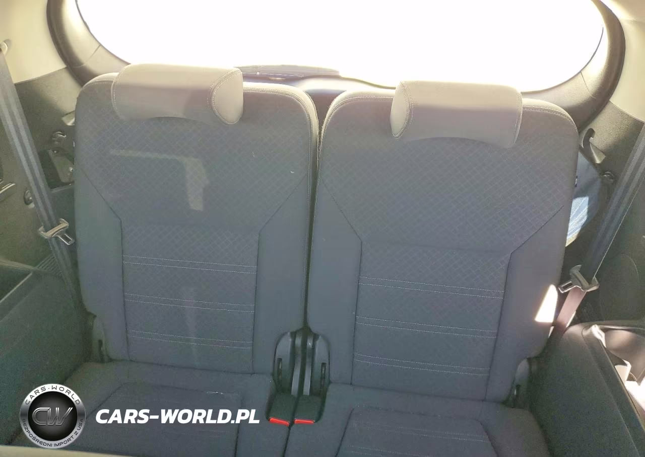 2018 Kia Sorento Lx VIN:5XYPGDA33JG377377 - 10