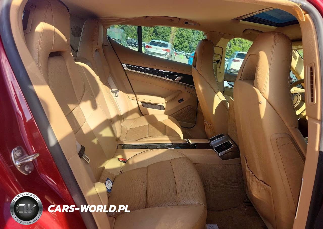 2011 Porsche Panamera Base 4D Sed VIN:WP0AA2A75BL010047 - 10