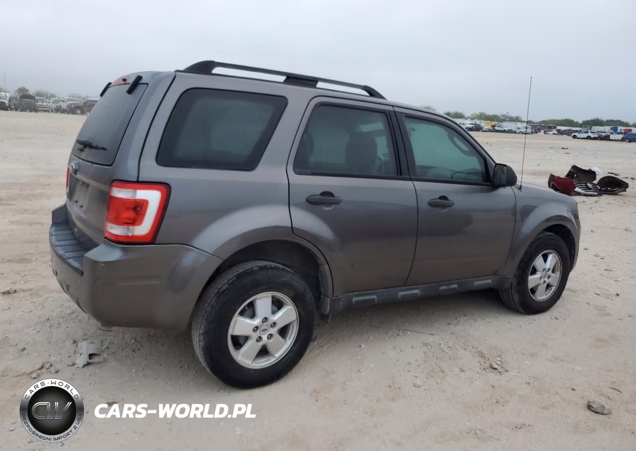 2012 Ford Escape Xls VIN:1FMCU0C71CKC17460 - 3