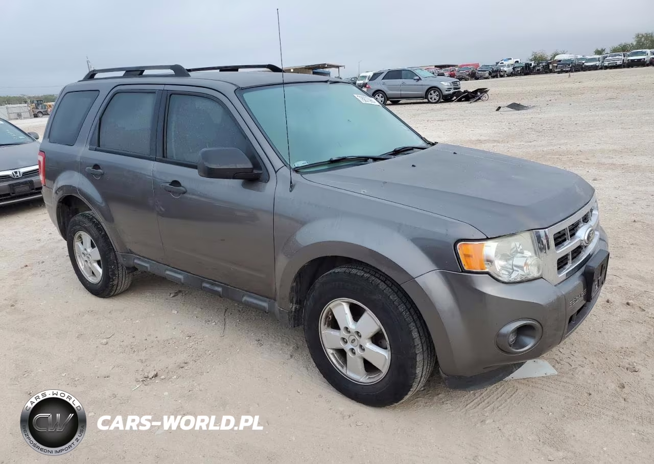 2012 Ford Escape Xls VIN:1FMCU0C71CKC17460 - 4