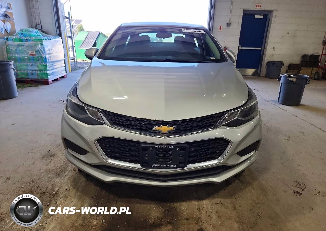 2017 Chevrolet Cruze Lt VIN:3G1BE5SMXHS515964 - 5