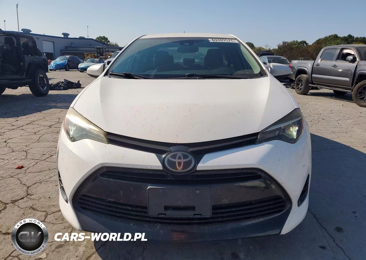 2018 Toyota Corolla Le VIN:2T1BURHE5JC985291 - 5