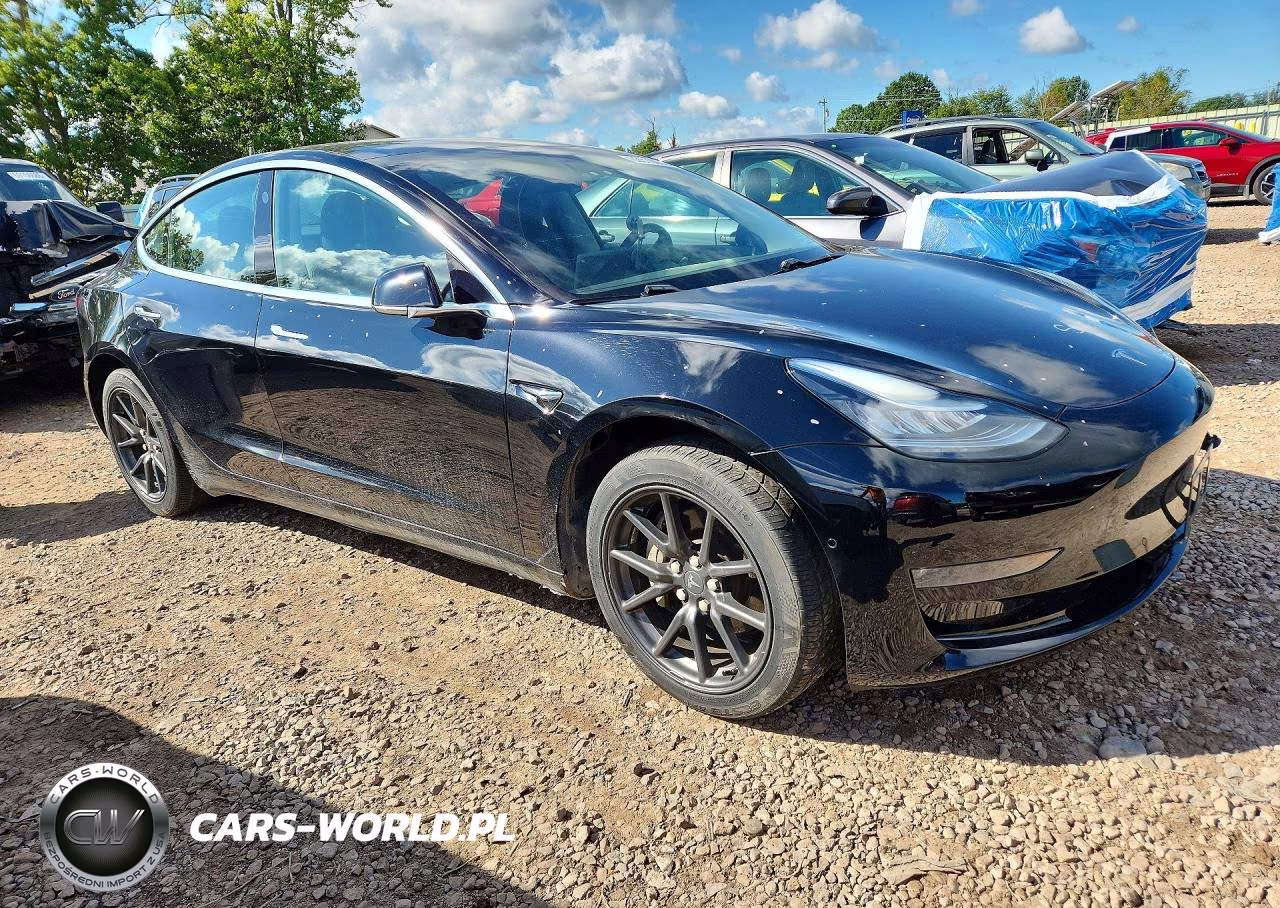 2019 Tesla Model 3 VIN:5YJ3E1EB4KF451449 - 4