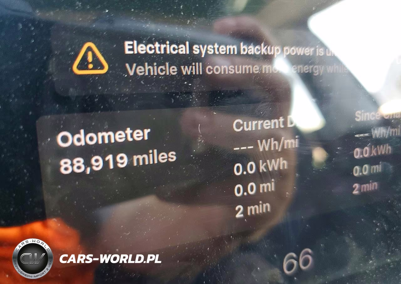 2019 Tesla Model 3 VIN:5YJ3E1EB4KF451449 - 9