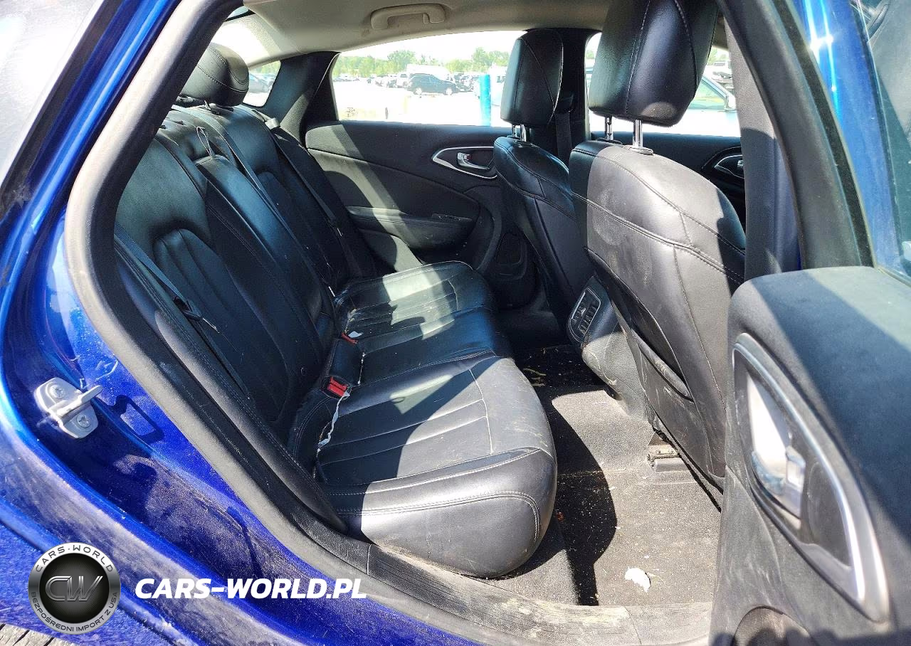 2015 Chrysler 200 C VIN:1C3CCCCB2FN559892 - 10