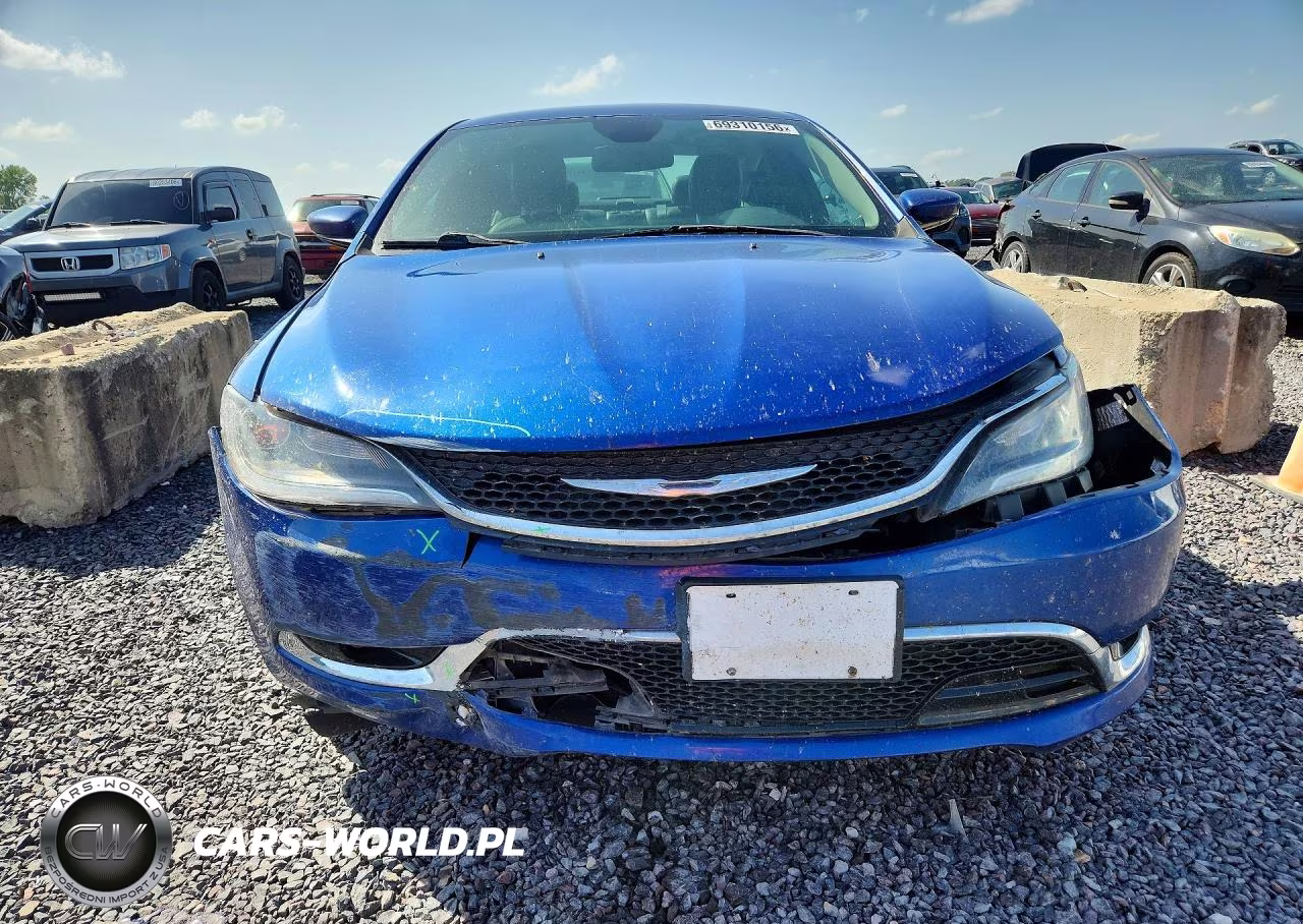 2015 Chrysler 200 C VIN:1C3CCCCB2FN559892 - 5