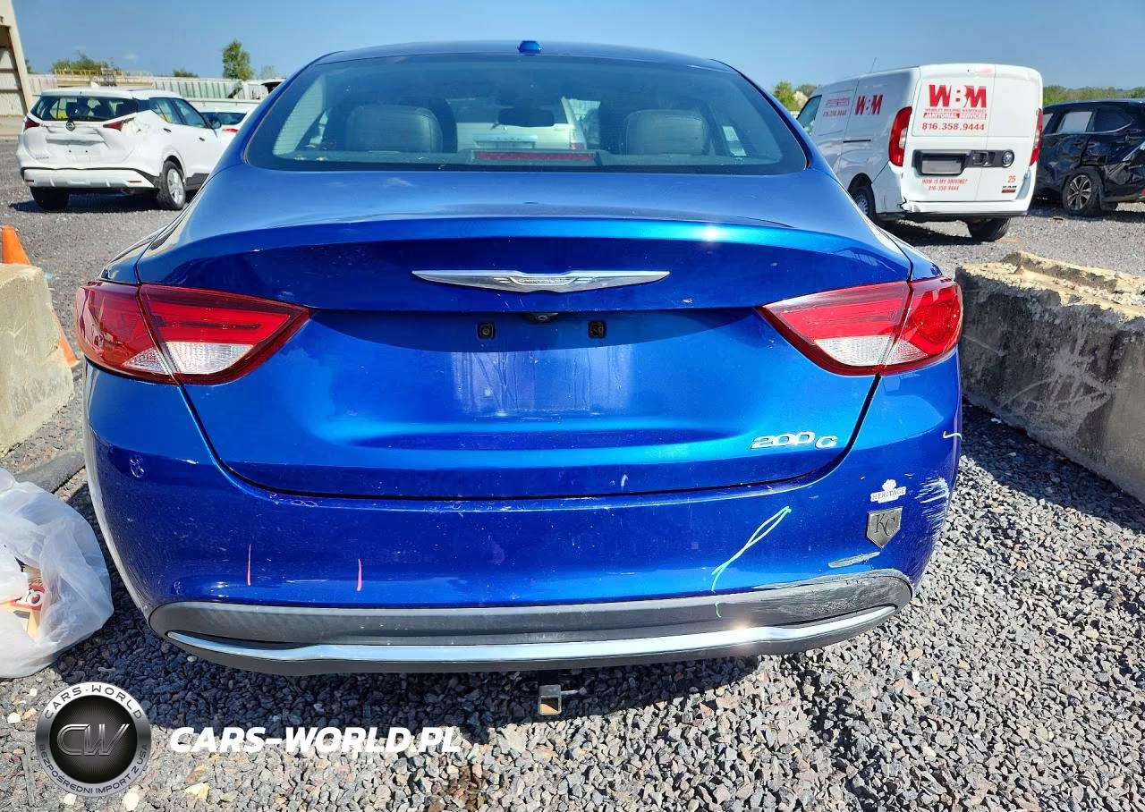 2015 Chrysler 200 C VIN:1C3CCCCB2FN559892 - 6
