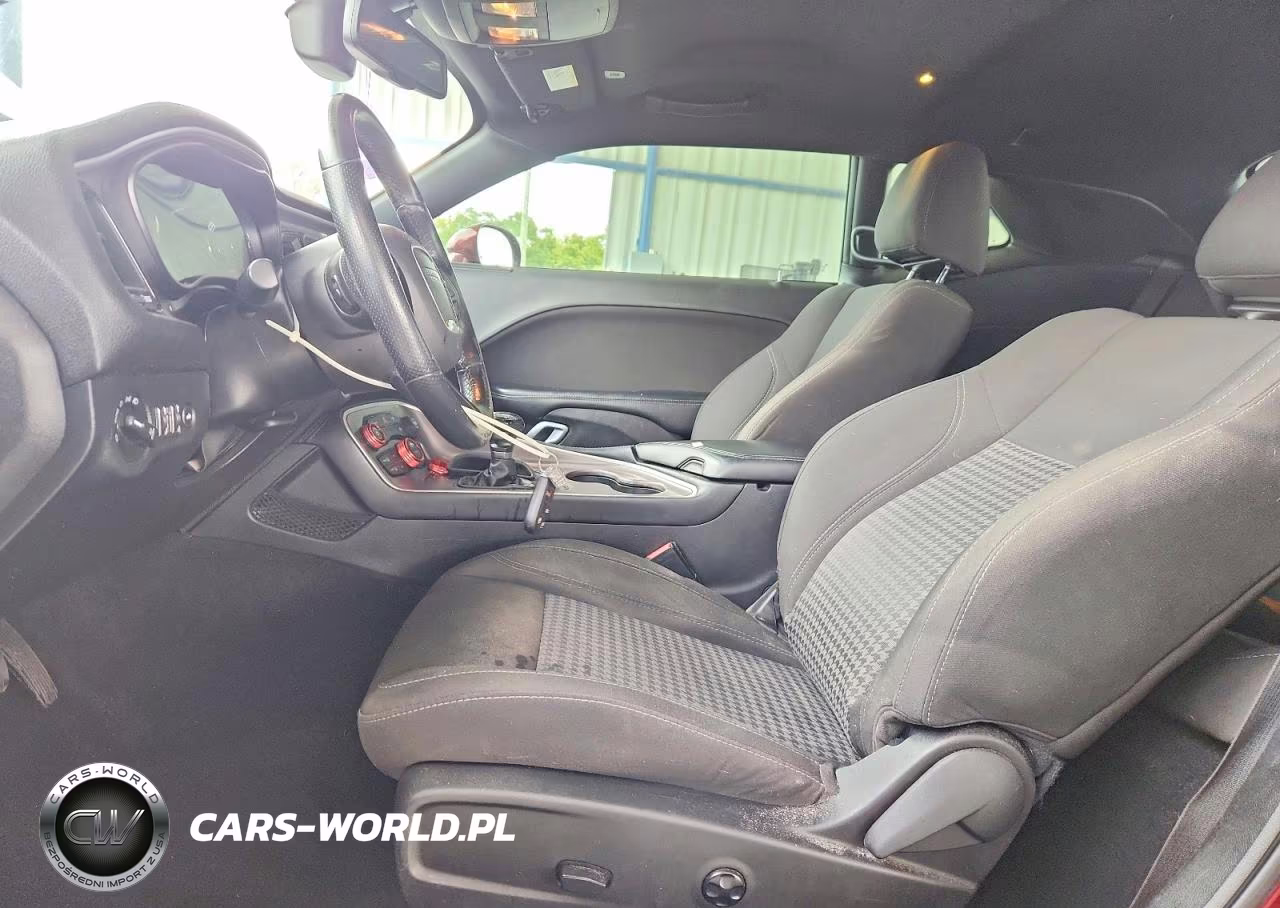 2021 Dodge Challenger Sxt VIN:2C3CDZAG2MH552364 - 7