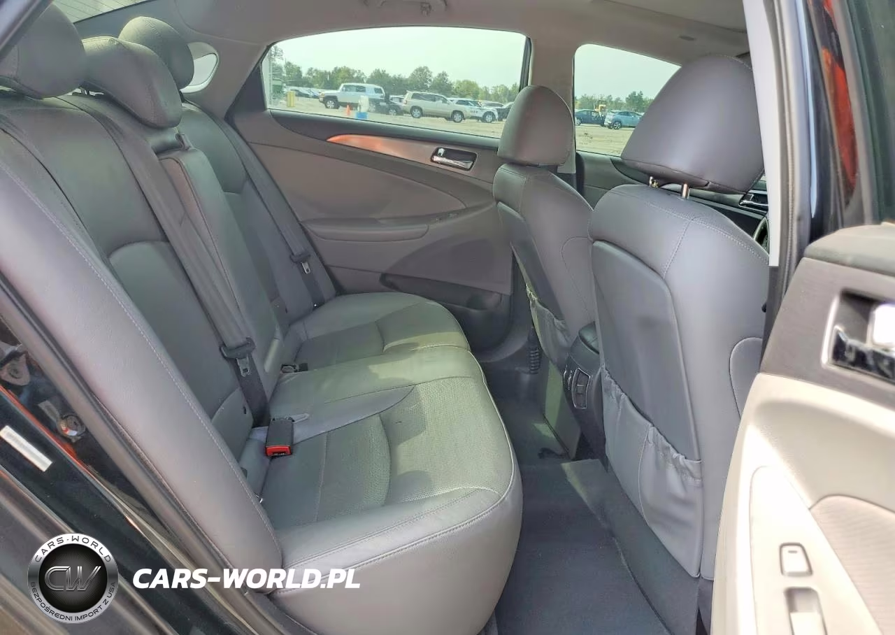 2013 Hyundai Sonata Hybrid VIN:KMHEC4A43DA050702 - 10