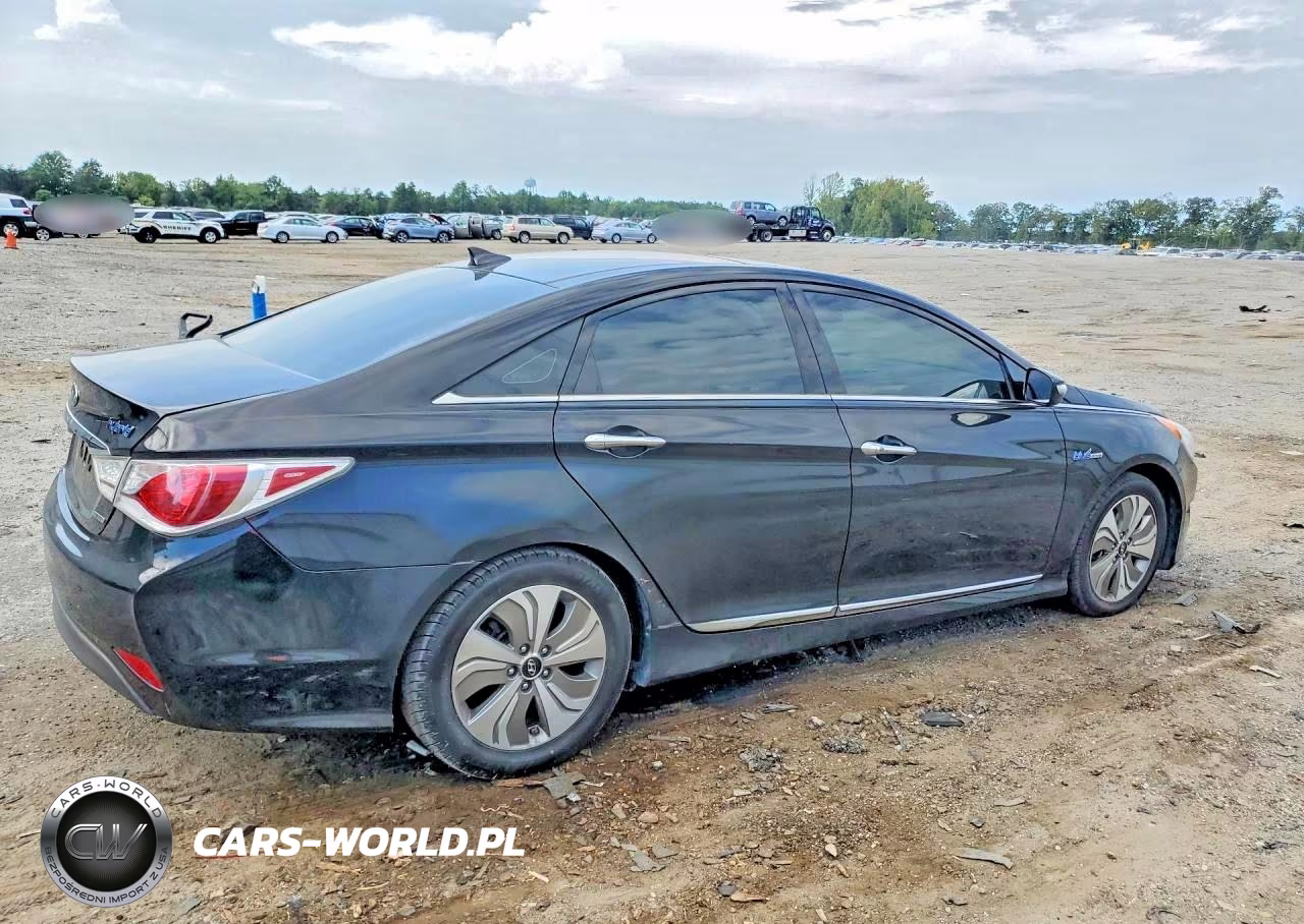 2013 Hyundai Sonata Hybrid VIN:KMHEC4A43DA050702 - 3