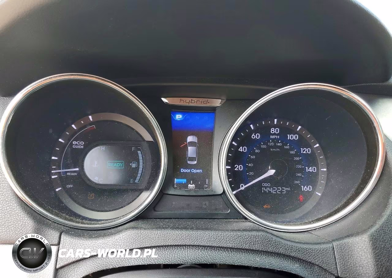 2013 Hyundai Sonata Hybrid VIN:KMHEC4A43DA050702 - 9
