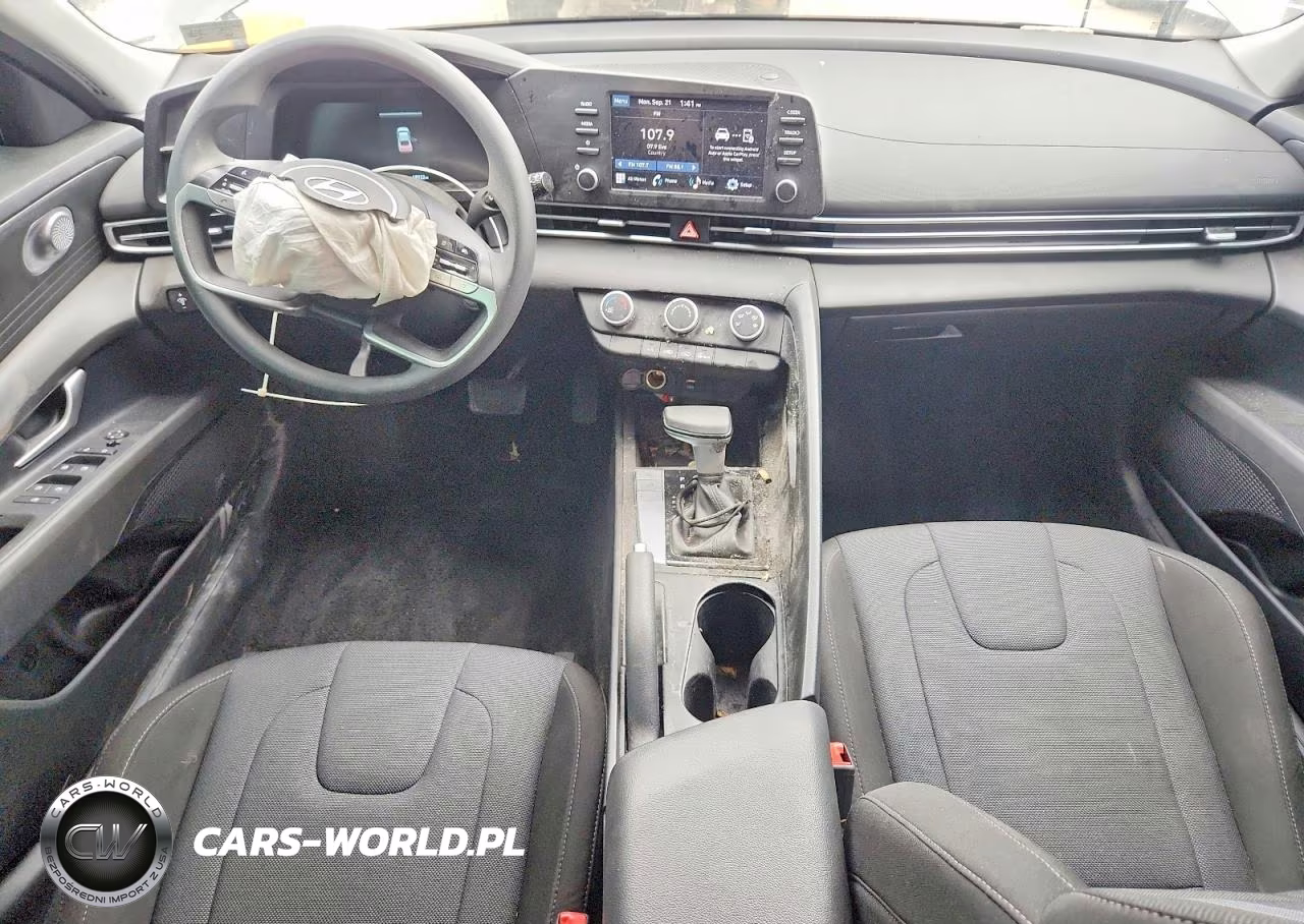 2026 Hyundai Elantra Se VIN:KMHLL4DG9TU118494 - 8