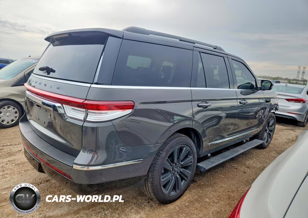 2024 Lincoln Navigator Black Label VIN:5LMJJ2TG1REL12181 - 3