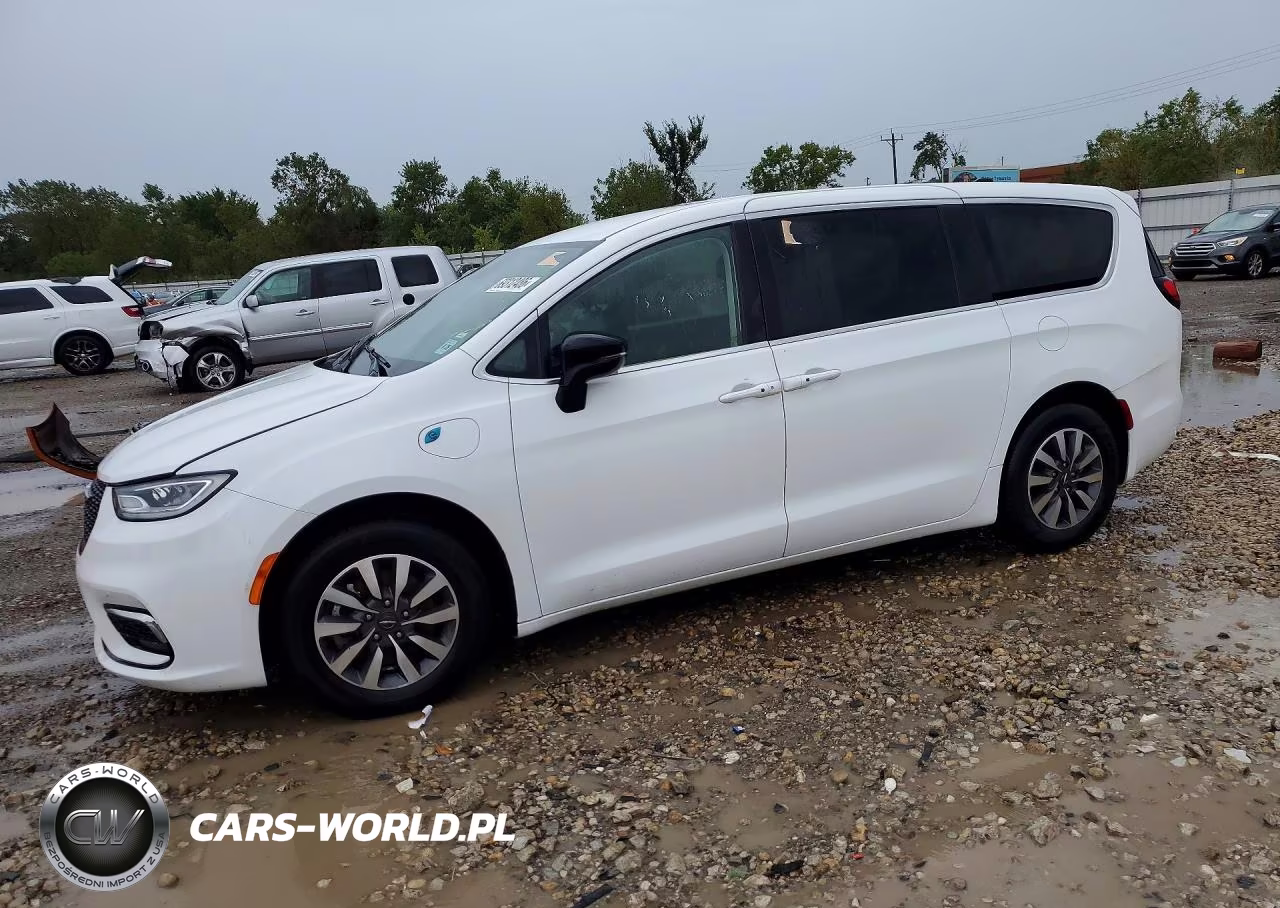 2024 Chrysler Pacifica Hybrid Select