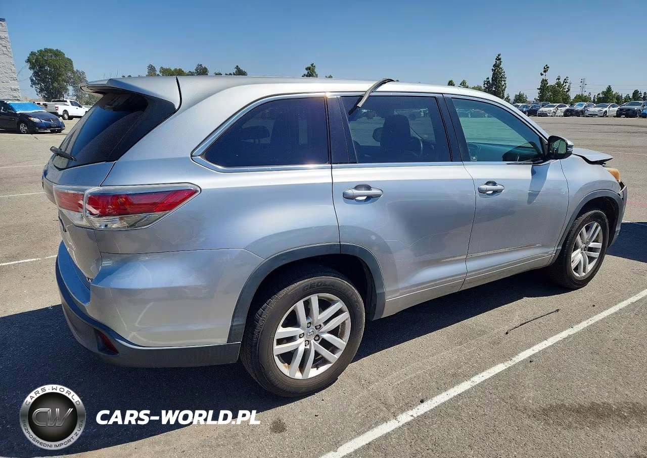 2015 Toyota Highlander Le VIN:5TDZARFH2FS013893 - 3