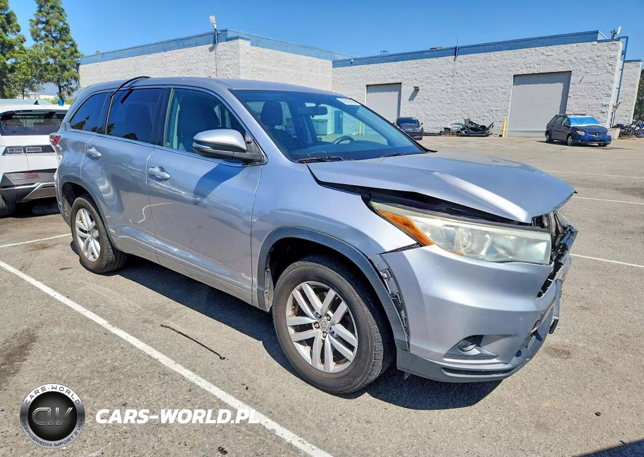2015 Toyota Highlander Le VIN:5TDZARFH2FS013893 - 4