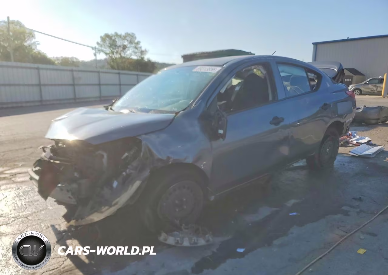 2017 Nissan Versa 1.6 S Plus – zdjęcie 1 z 13