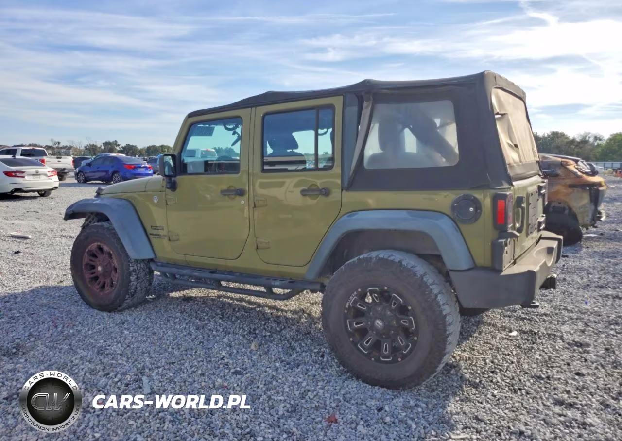 2013 Jeep Wrangler Unlimited Sport VIN:1C4BJWDG8DL585107 - 2