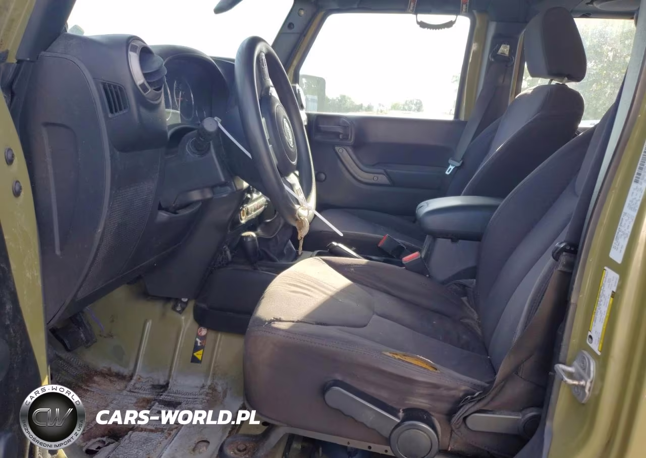 2013 Jeep Wrangler Unlimited Sport VIN:1C4BJWDG8DL585107 - 7