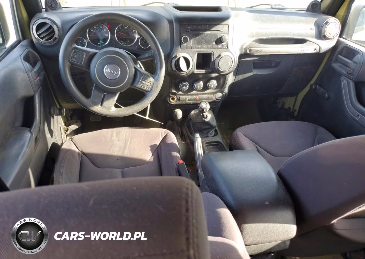 2013 Jeep Wrangler Unlimited Sport VIN:1C4BJWDG8DL585107 - 8