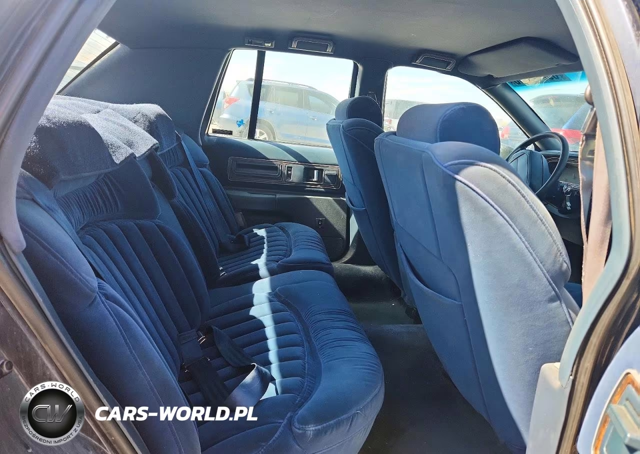 1992 Buick Roadmaster VIN:1G4BN5377NR445673 - 10