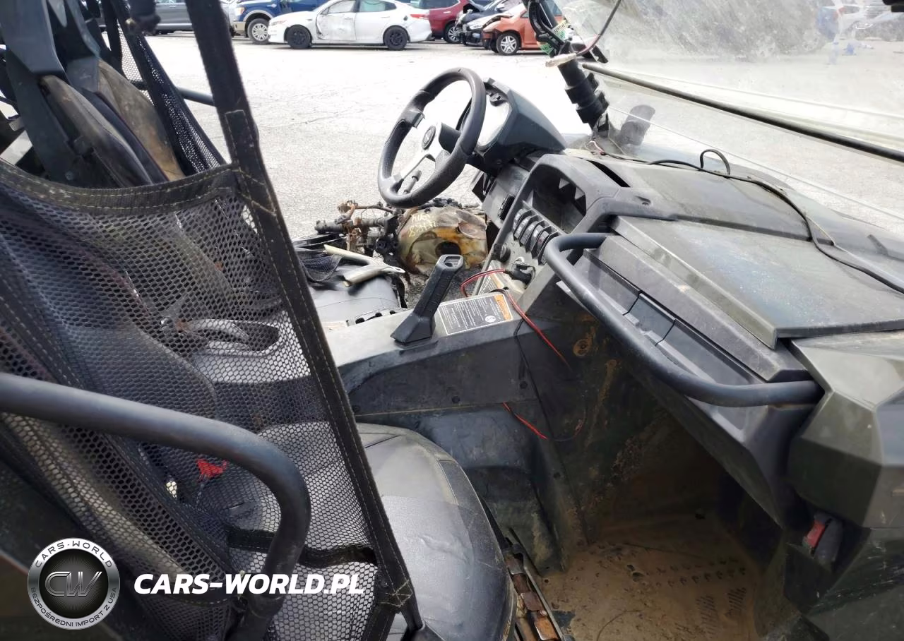 2019 Can-Am Commander Utility Vehicle VIN:3JBKKAN20KJ000748 - 5