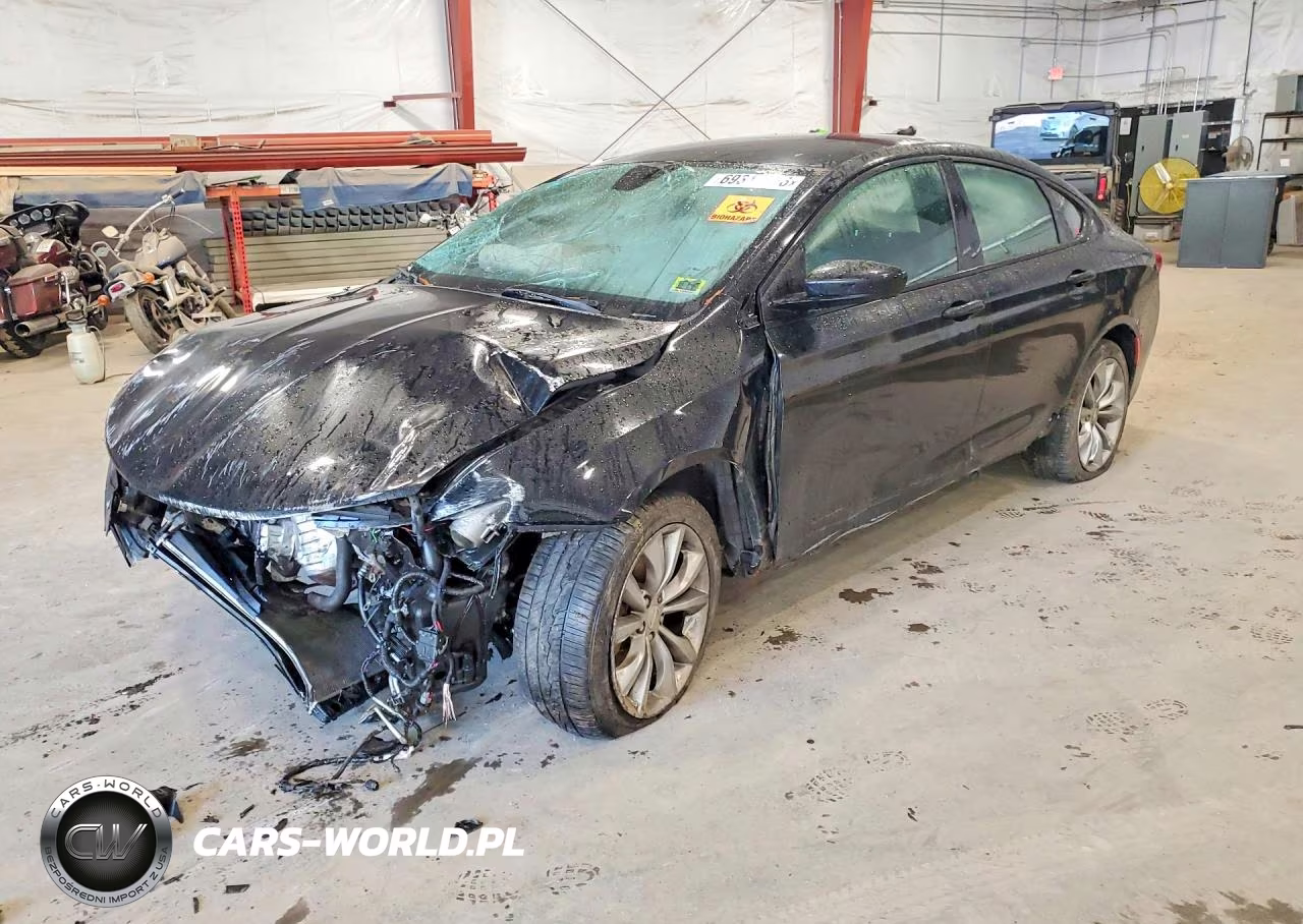 2015 Chrysler 200 S VIN:1C3CCCBB9FN758309 - 1