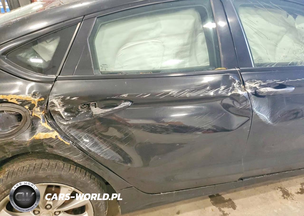 2015 Chrysler 200 S VIN:1C3CCCBB9FN758309 - 10