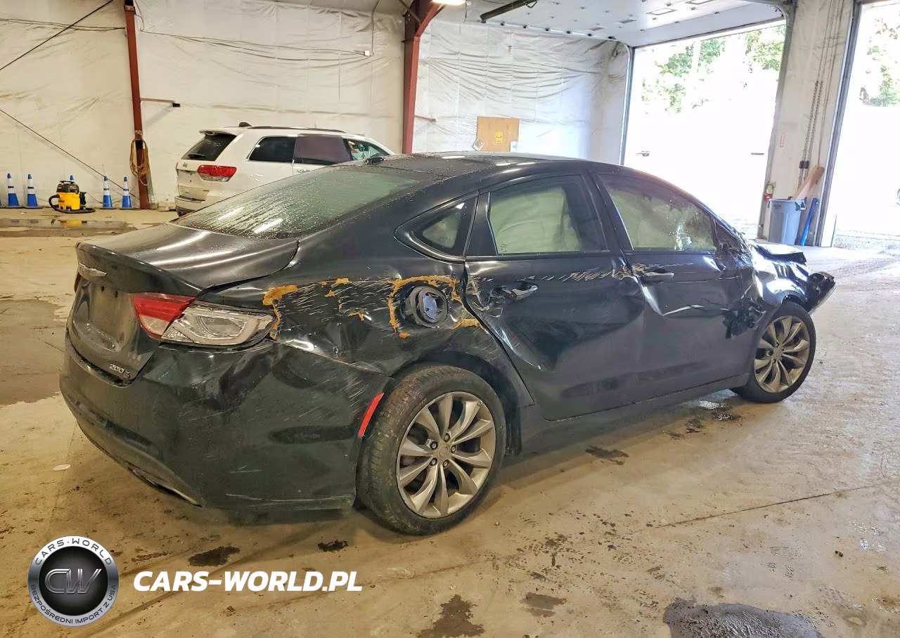 2015 Chrysler 200 S VIN:1C3CCCBB9FN758309 - 3