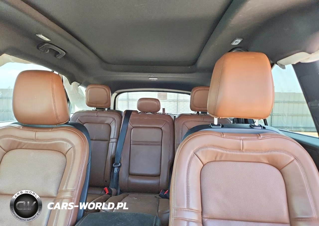 2023 Lincoln Aviator Reserve VIN:5LM5J7WC1PGL15686 - 10