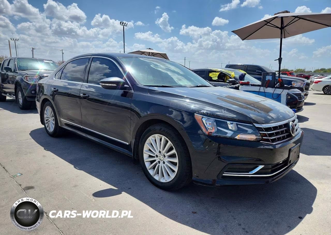 2016 Volkswagen Passat Se VIN:1VWBT7A3XGC066711 - 4