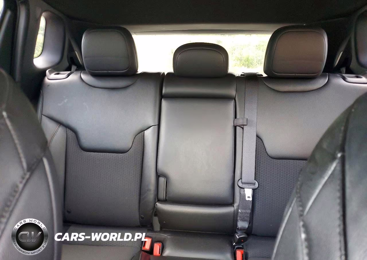 2025 Jeep Compass Trailhawk VIN:3C4NJDDN6ST551233 - 10