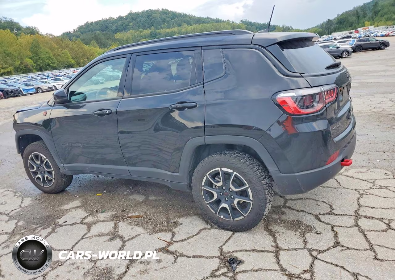 2025 Jeep Compass Trailhawk VIN:3C4NJDDN6ST551233 - 2