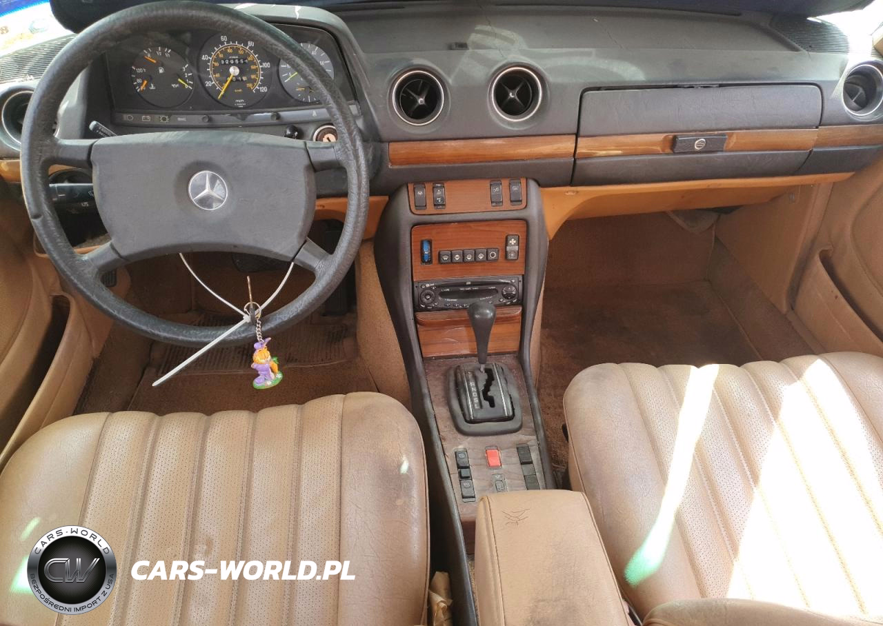 1982 Mercedes-Benz 300 Dt VIN:WDBAB33A2CB000769 - 8