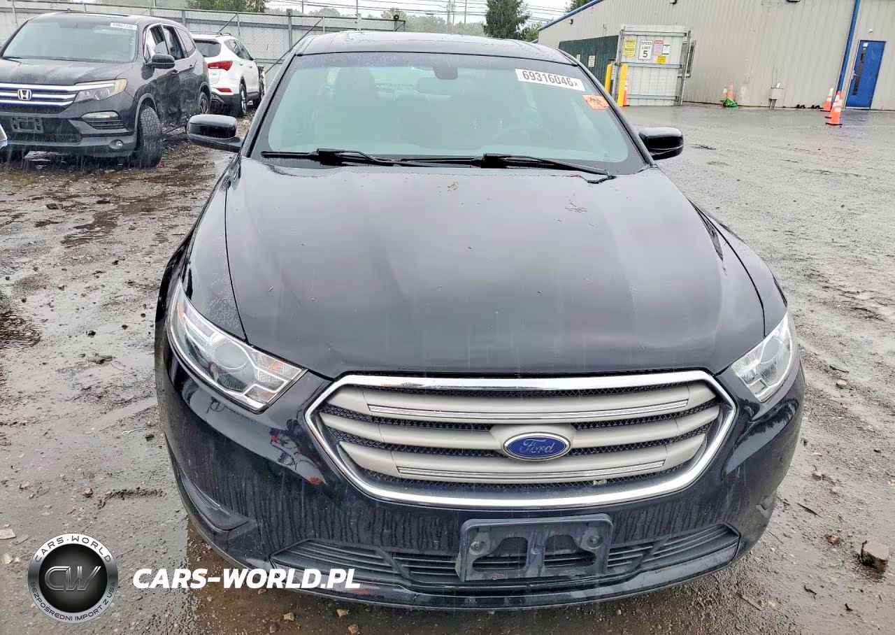 2018 Ford Taurus Sel VIN:1FAHP2E88JG103822 - 5