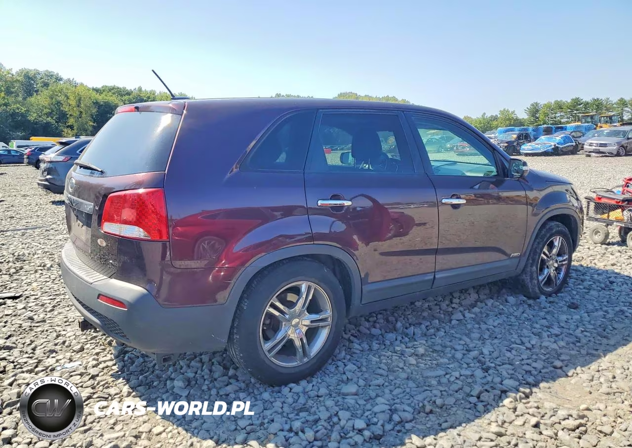 2012 Kia Sorento Lx VIN:5XYKTCA62CG295279 - 3