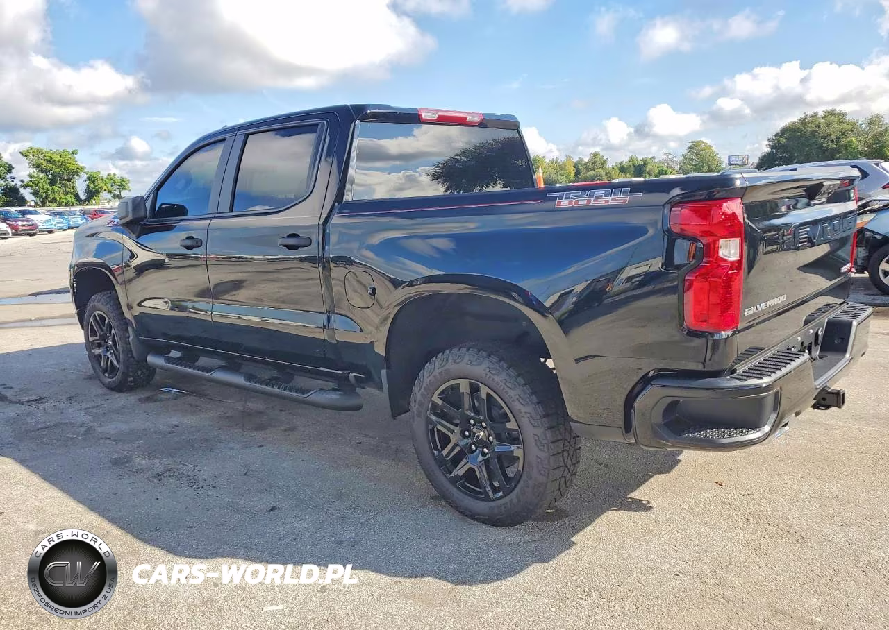 2026 Chevrolet Silverado K1500 Trail Boss Custom VIN:3GCUKCED7TG351884 - 2