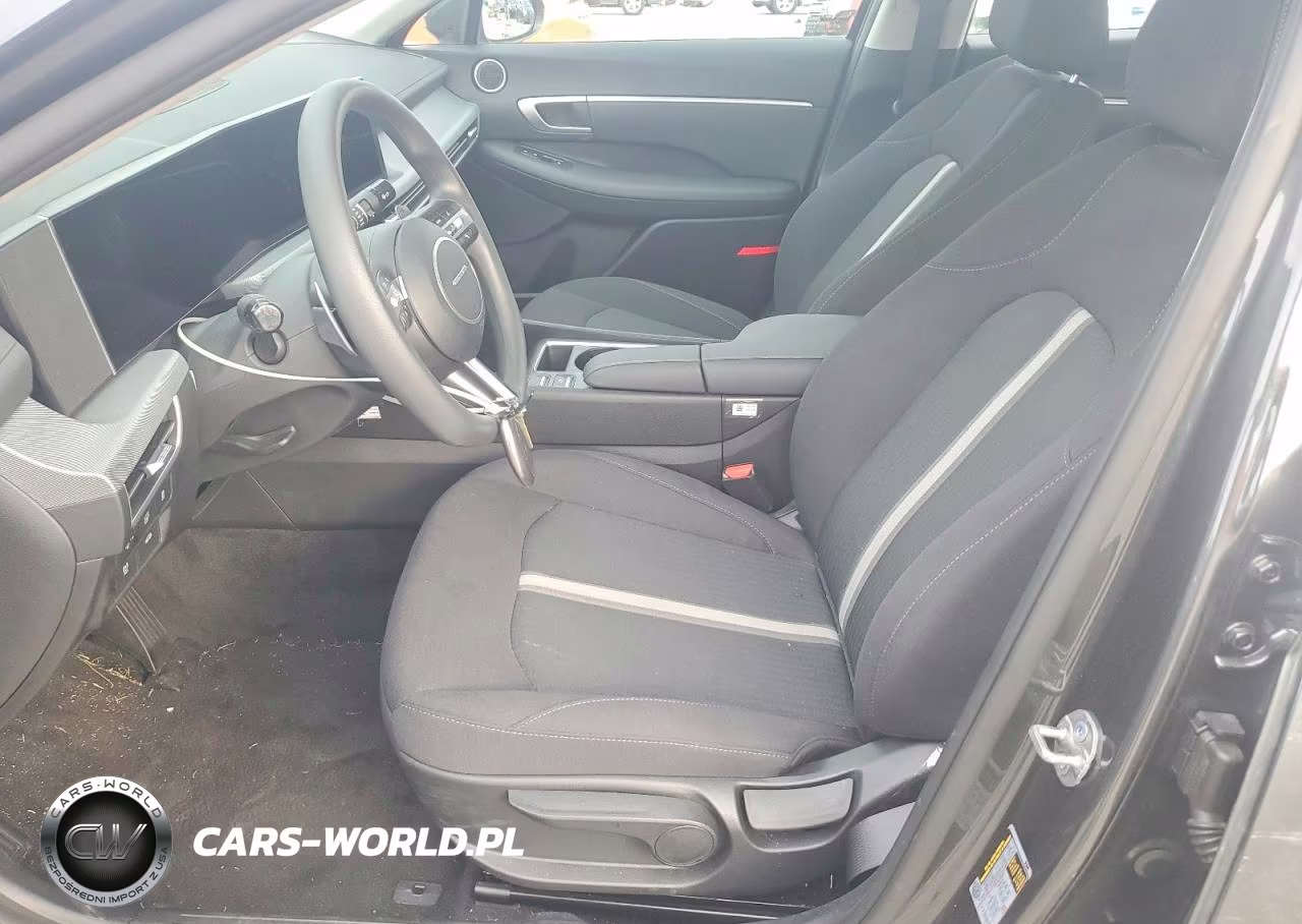 2026 Hyundai Sonata Hybrid Blue VIN:KMHL24JJ4TA178932 - 7