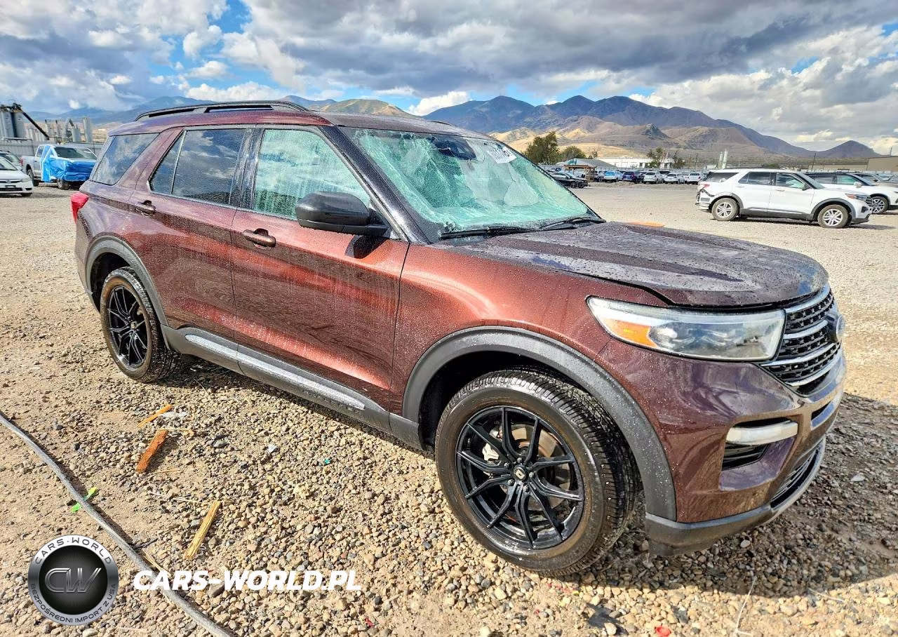 2020 Ford Explorer Xlt VIN:1FMSK8DH1LGB41653 - 4
