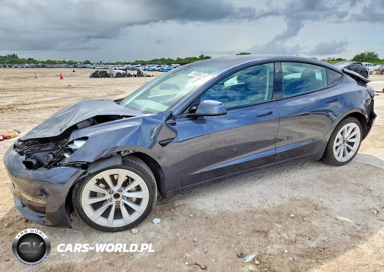 2022 Tesla Model 3 VIN:5YJ3E1EAXNF370306 - 1