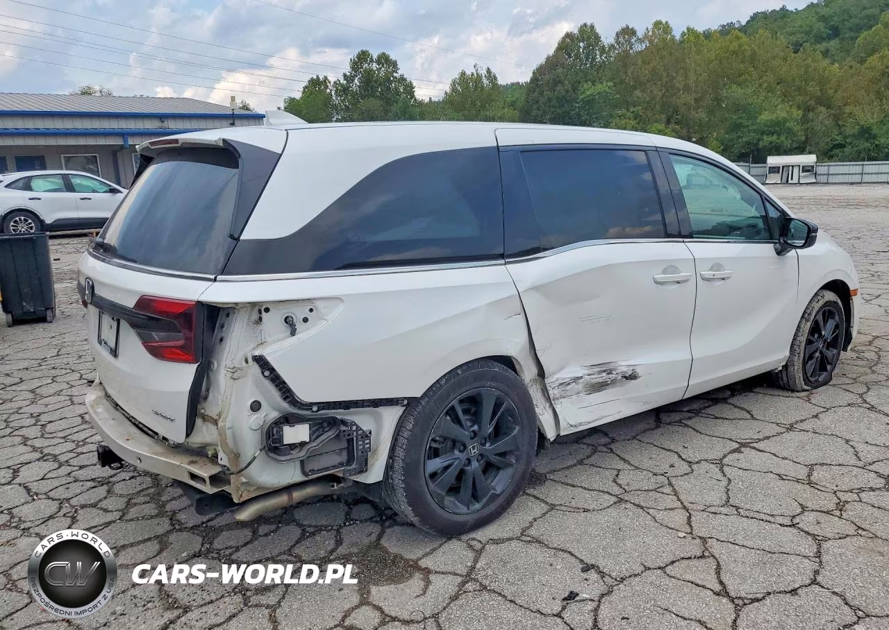 2023 Honda Odyssey Sport-L VIN:5FNRL6H72PB029238 - 3