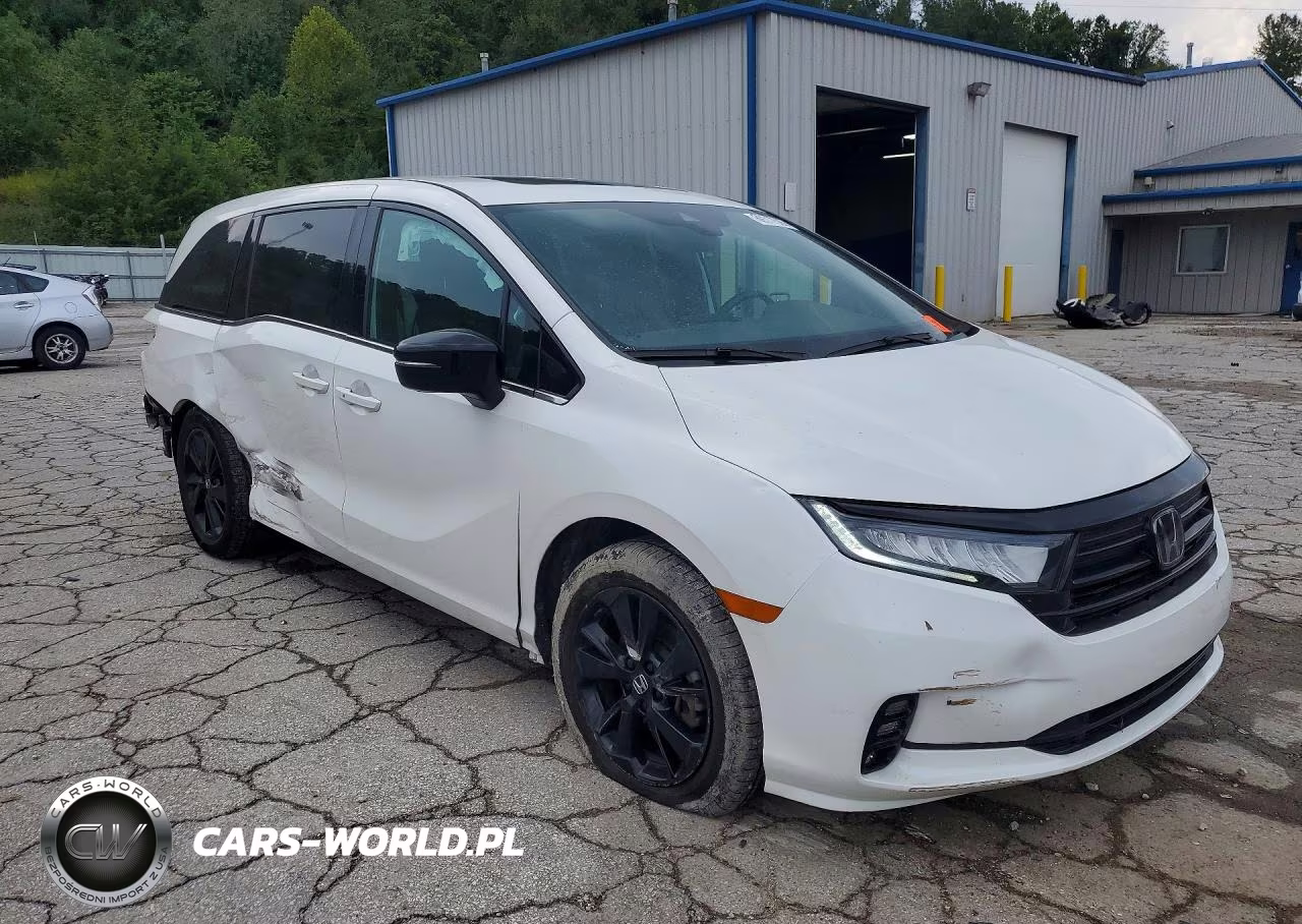 2023 Honda Odyssey Sport-L VIN:5FNRL6H72PB029238 - 4