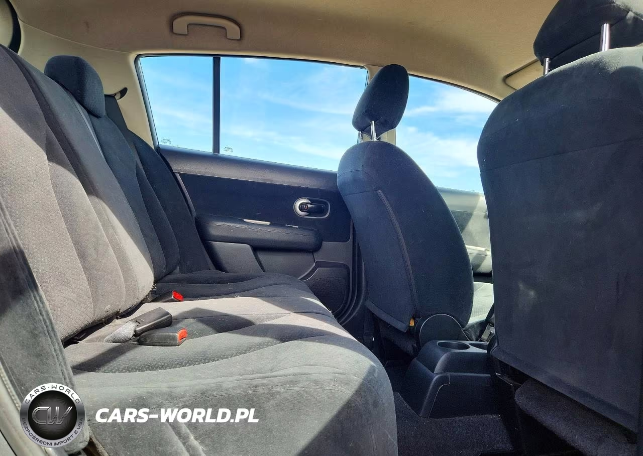 2010 Nissan Versa 1.8 S VIN:3N1BC1CPXAL467044 - 10