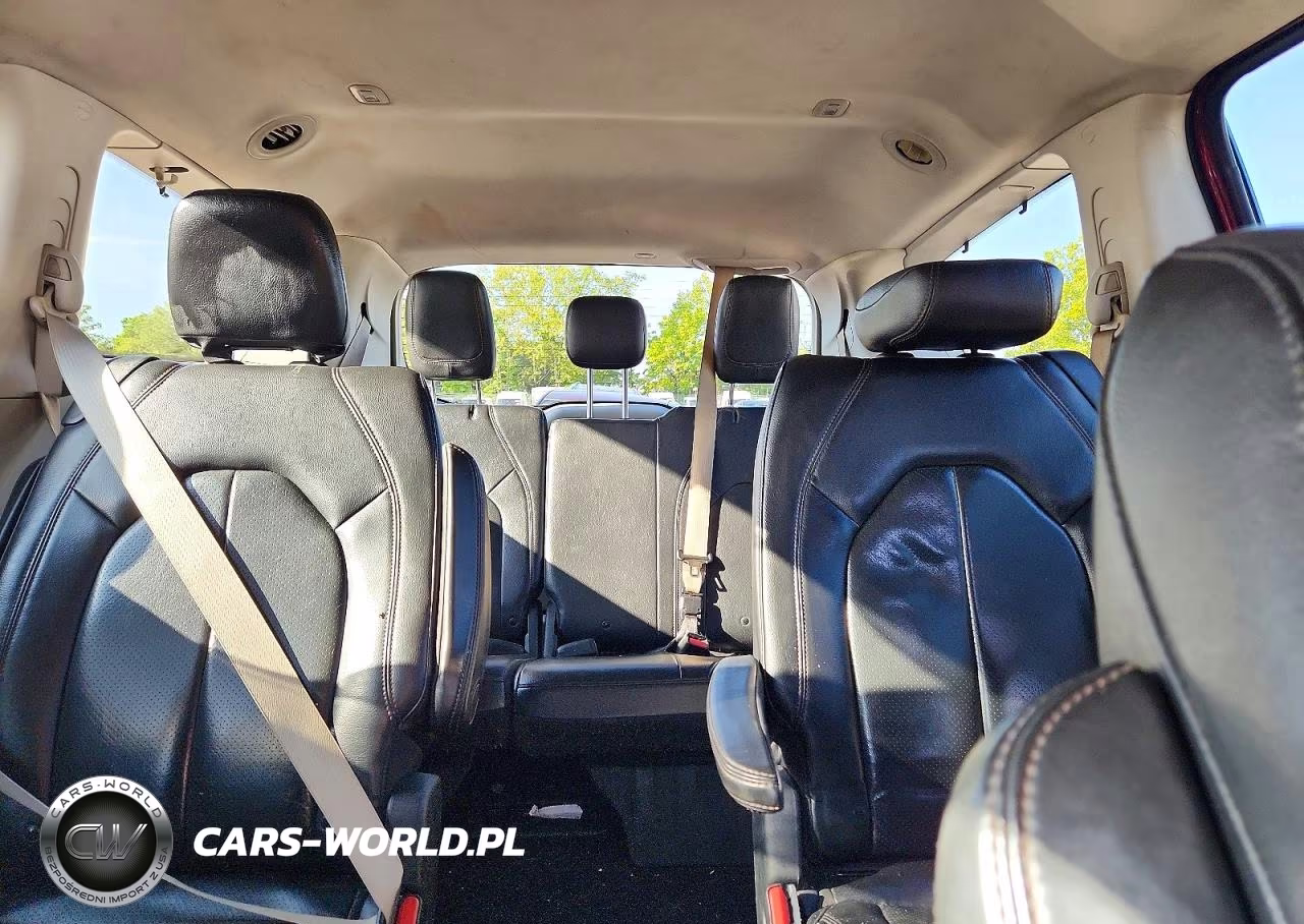 2019 Chrysler Pacifica Touring L VIN:2C4RC1BG9KR559926 - 10