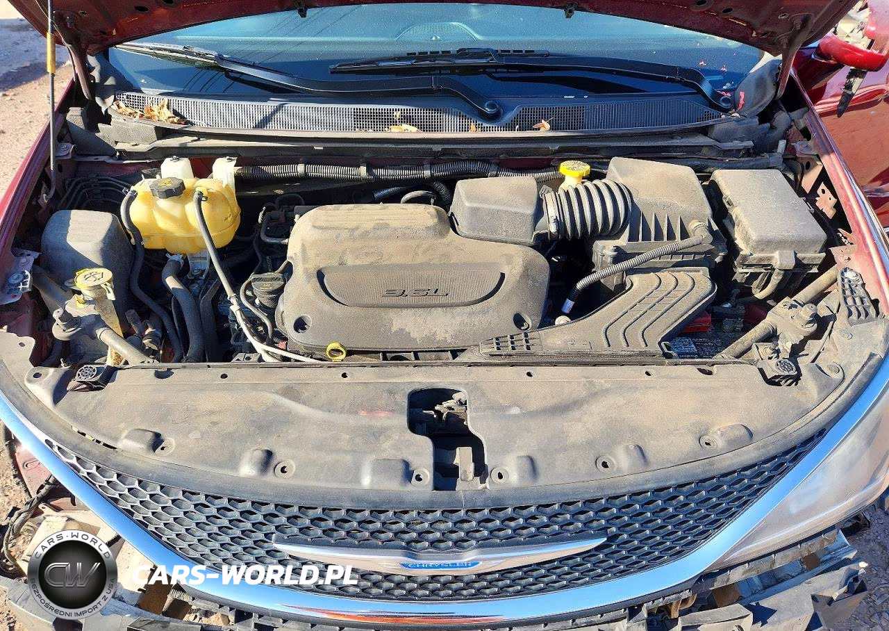 2019 Chrysler Pacifica Touring L VIN:2C4RC1BG9KR559926 - 12