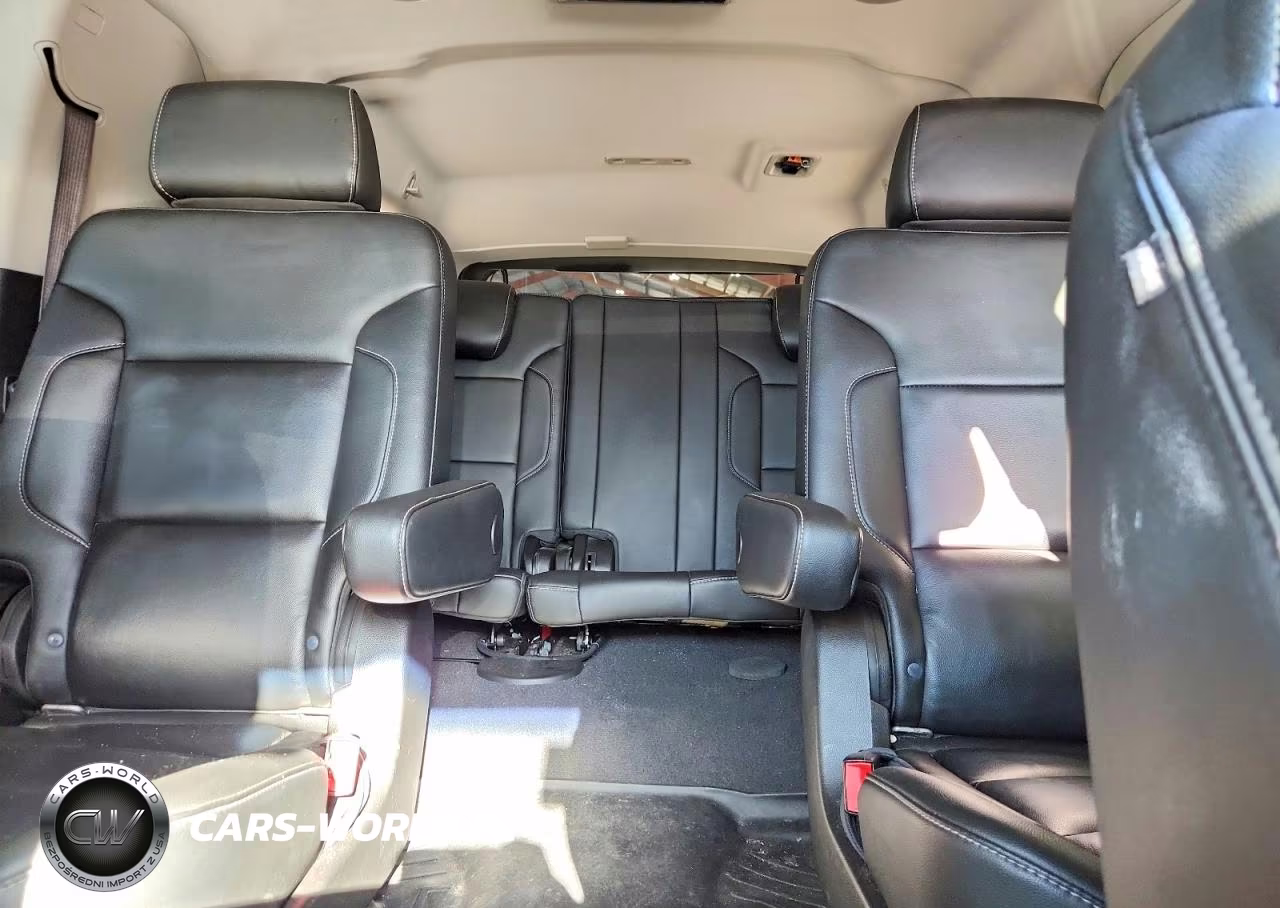 2019 Chevrolet Suburban C1500 Lt VIN:1GNSCHKC5KR353782 - 10