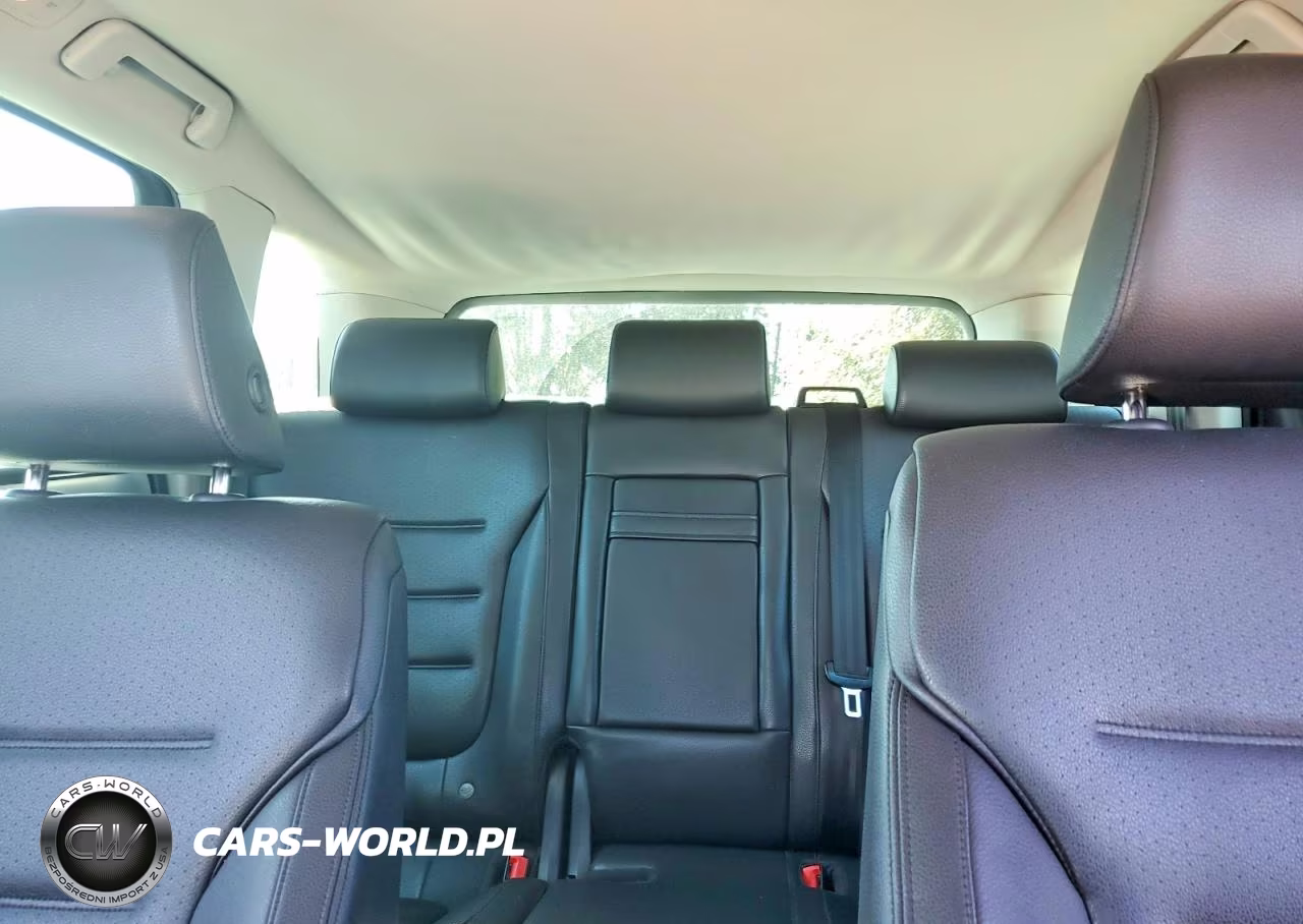 2011 Volkswagen Touareg V6 VIN:WVGFF9BP8BD000634 - 10